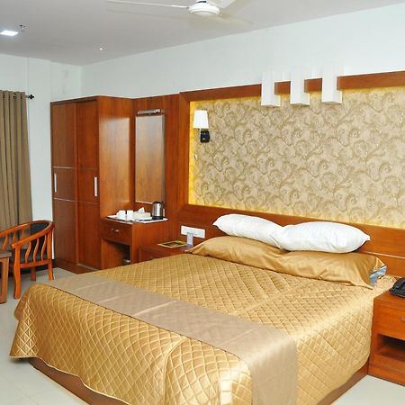 Kallada Mamatha Motels Kunnamkulam Εξωτερικό φωτογραφία